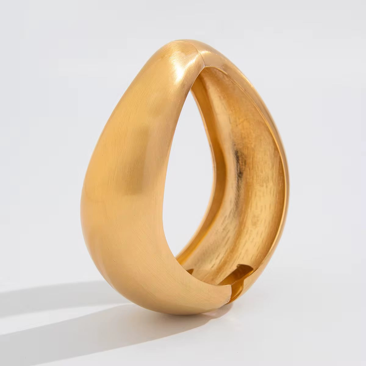B A I L E Y Brushed Bangle