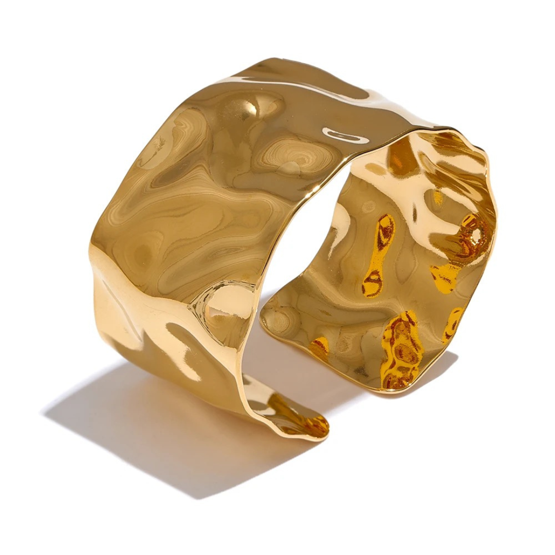 I C O N I C Crush Bracelet Cuff
