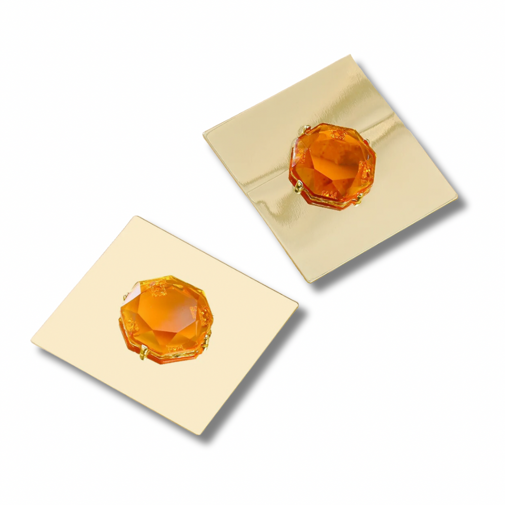 T A N J I XL Retro Studs