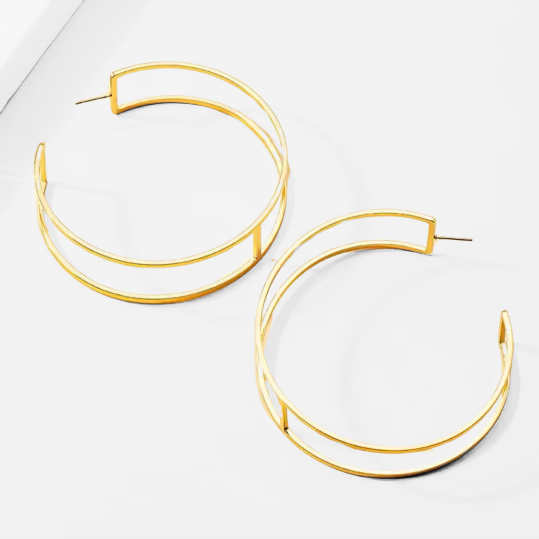 O L I V I A Oversized Gold Hoops