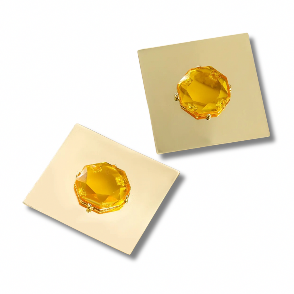 T A N J I  Retro Studs