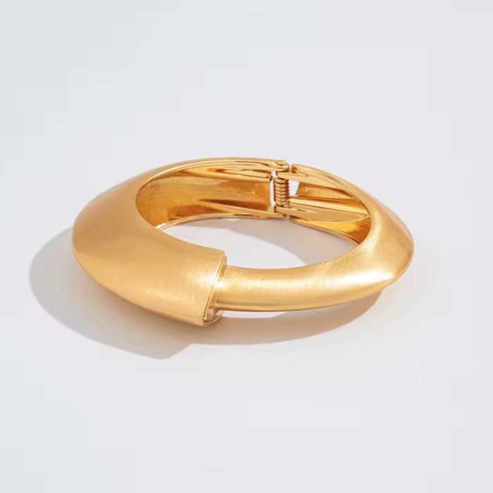 B A I L E Y Brushed Wave Bangle II