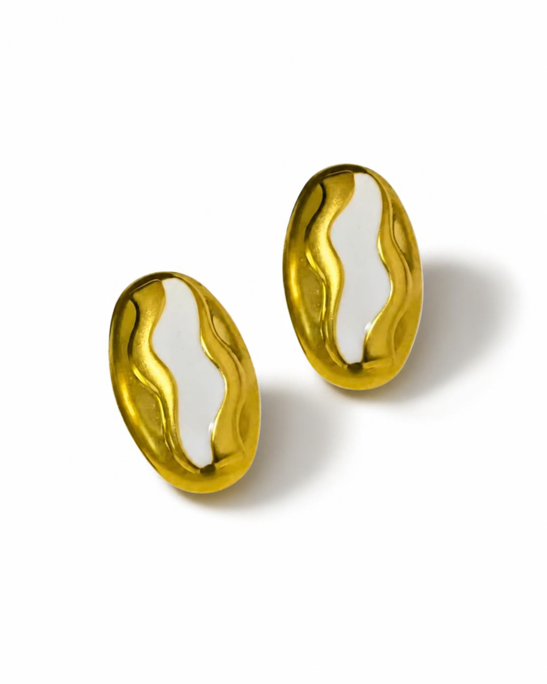 M A U I || Lava Studs