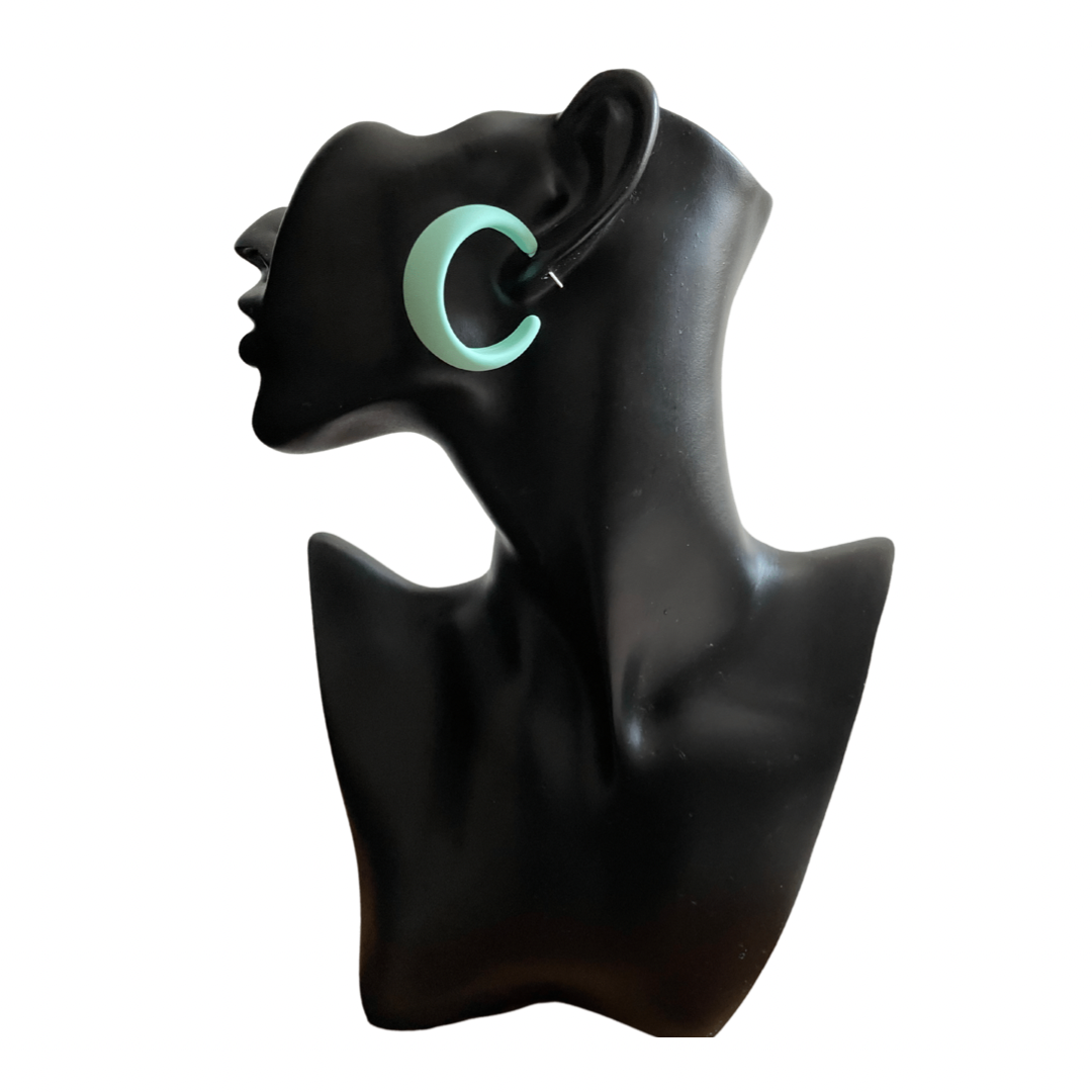 R O B I N Hoop Earrings