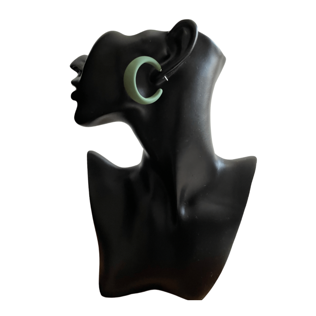 R O B I N Hoop Earrings